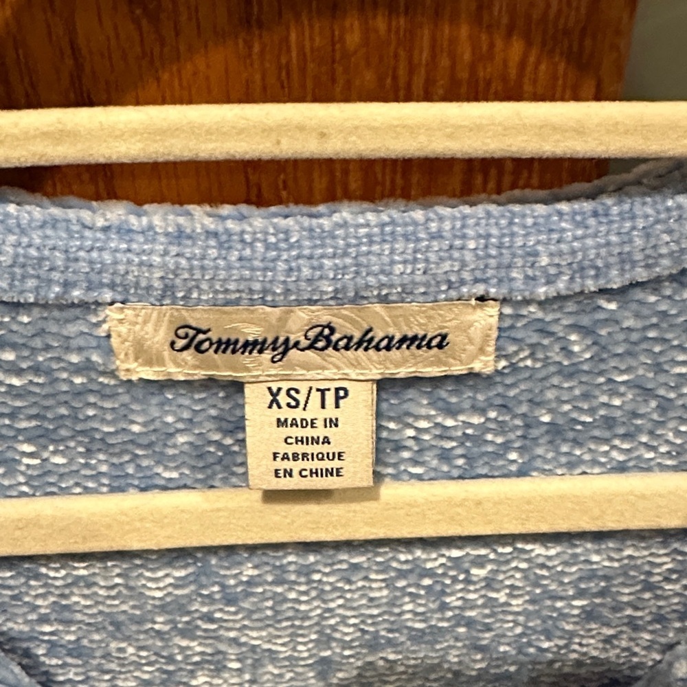 Tommy Bahama Sky Blue V-Neck Sweater NWOT!! - Picture 2 of 7